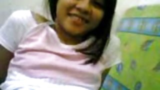 白色內褲的​​韓國婦女亂搞她的照相機色情的戀人